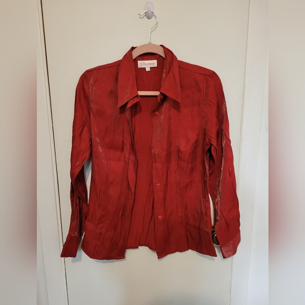 Classique Collections Vibrant Red Crinkle Satin Blouse – Size M